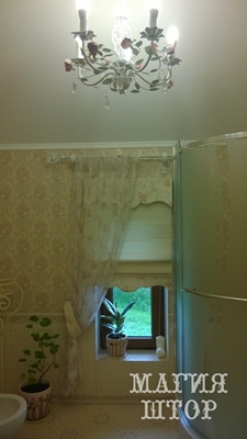 римская штора и гардина комплект в ванную